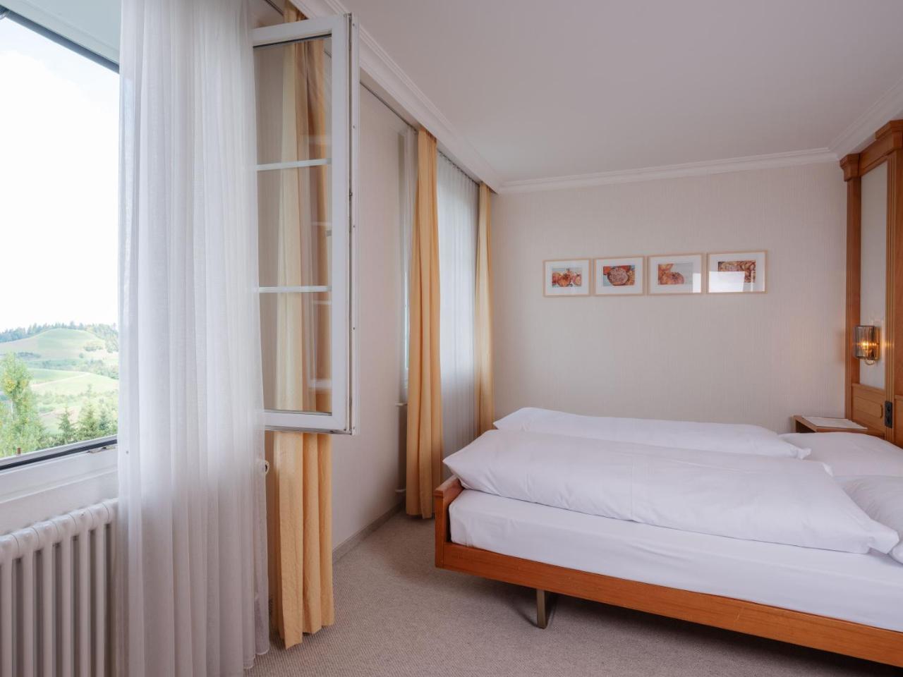 Landgasthof Hotel Menzberg Eksteriør billede