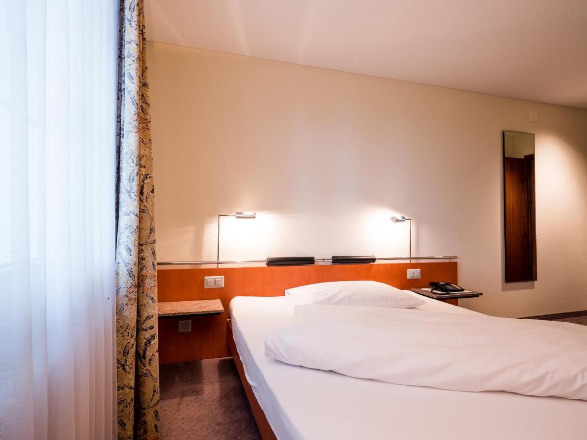 Landgasthof Hotel Menzberg Eksteriør billede